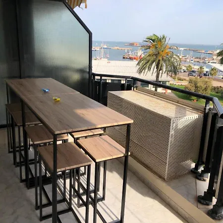 Vistas Al Mar, En El Club Nautico De Sant Carles De La Rapita, 3